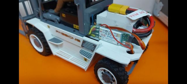 carretilla elevadora RC escala 1:14 metalhobi