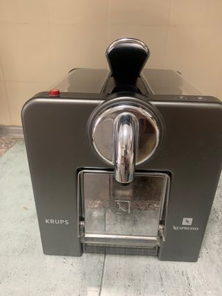 Cafetera Nespresso de segunda mano en Bilbao en WALLAPOP