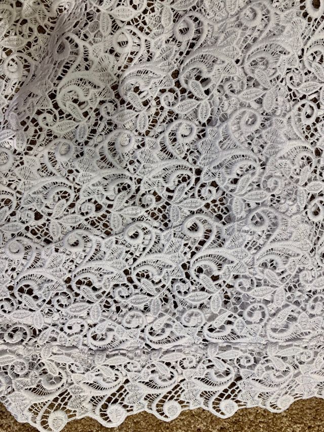 Vestido blanco guipur escotado