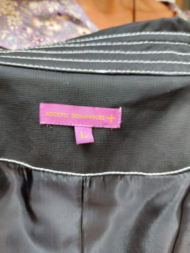 Adolfo Dominguez.  Gabardina