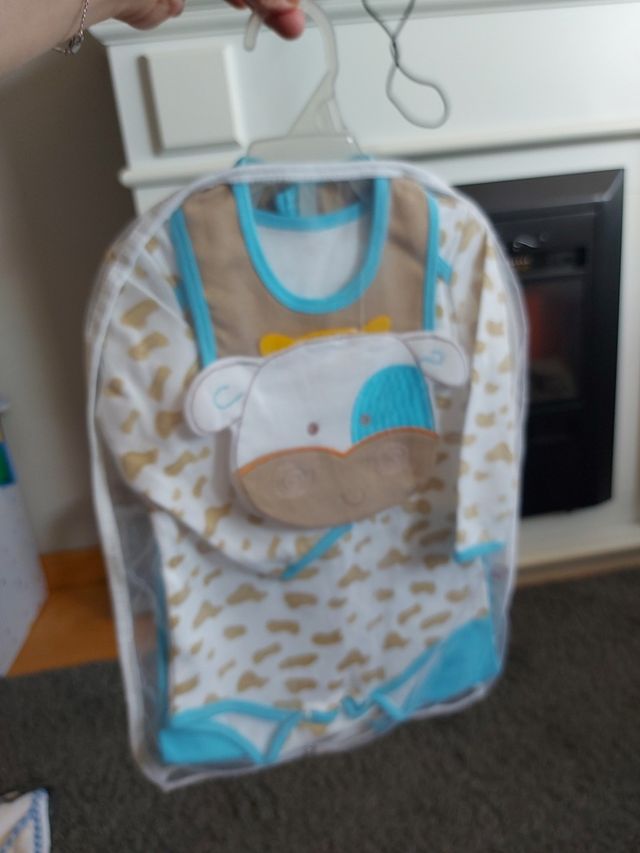 Conjunto bebe nuevo 9-12 meses