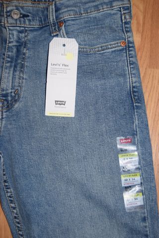 Vaquero LEVI´S modelo 511 talla 32x34 a estrenar de segunda mano por 49,99  EUR en Guadalajara en WALLAPOP