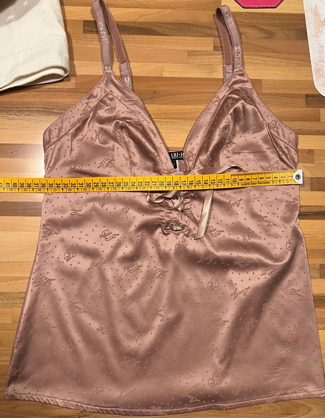 Top Liu Jo effetto raso rosa