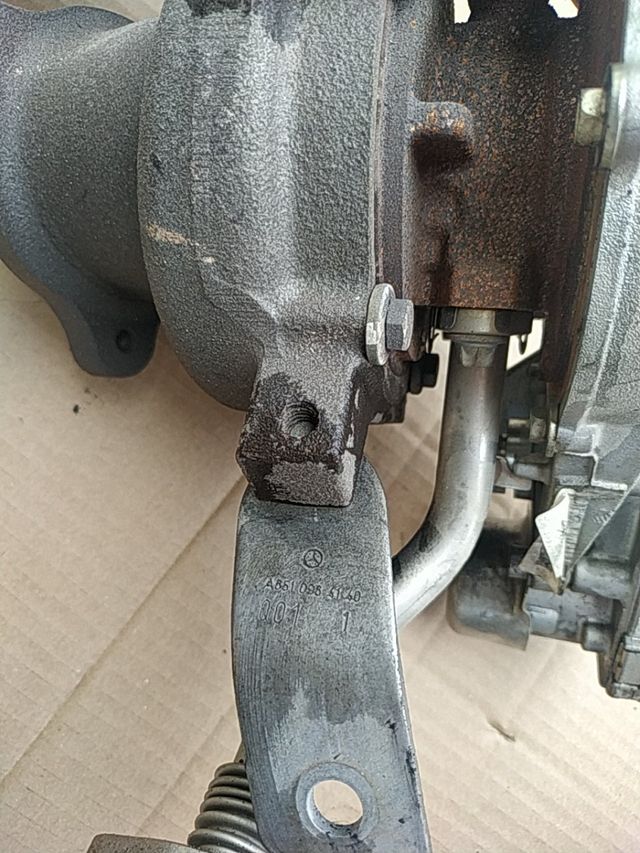 Turbocompresor A6510900886 mercedes Benz