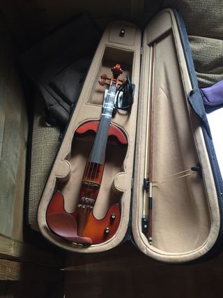 Violín eléctrico de segunda mano en WALLAPOP