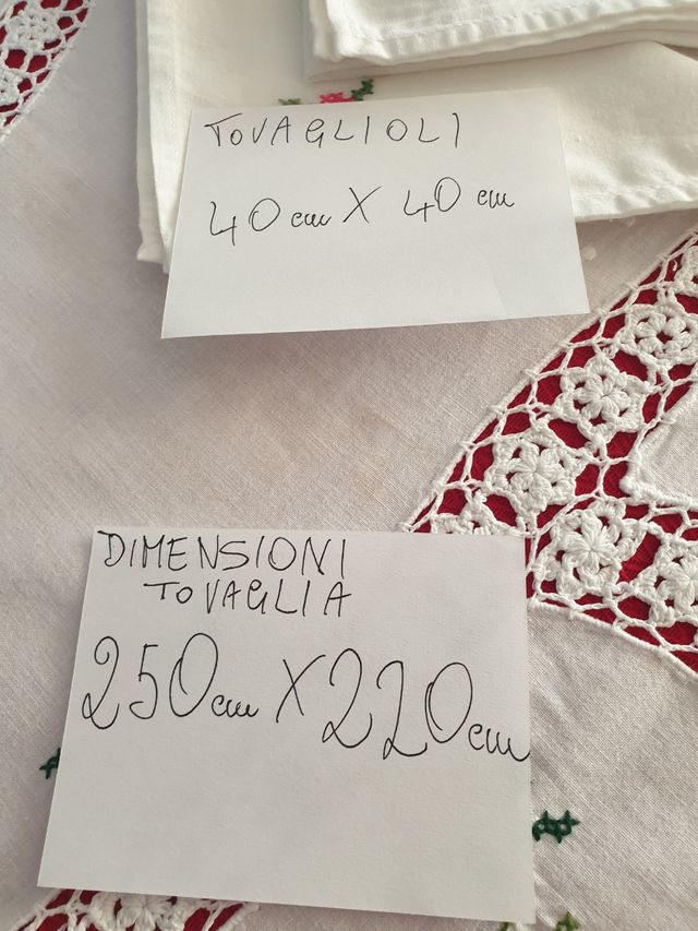 Tovaglia a punto croce e uncinetto +12tovaglioli