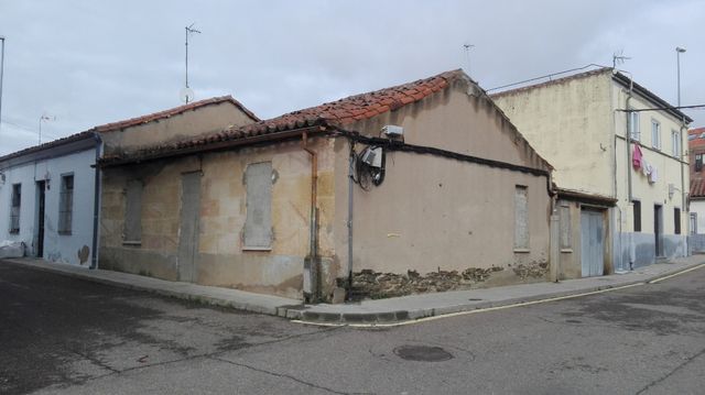 Terreno en venta construye tu chalet en plena ciudad