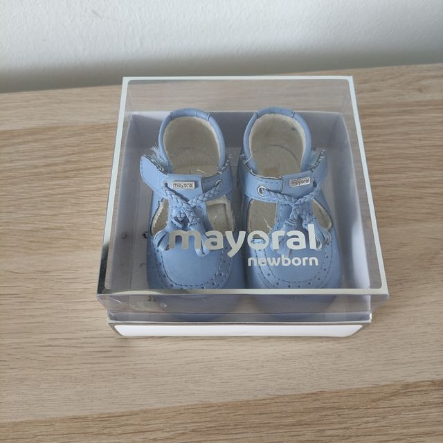 zapatitos de bebe Mayoral celeste