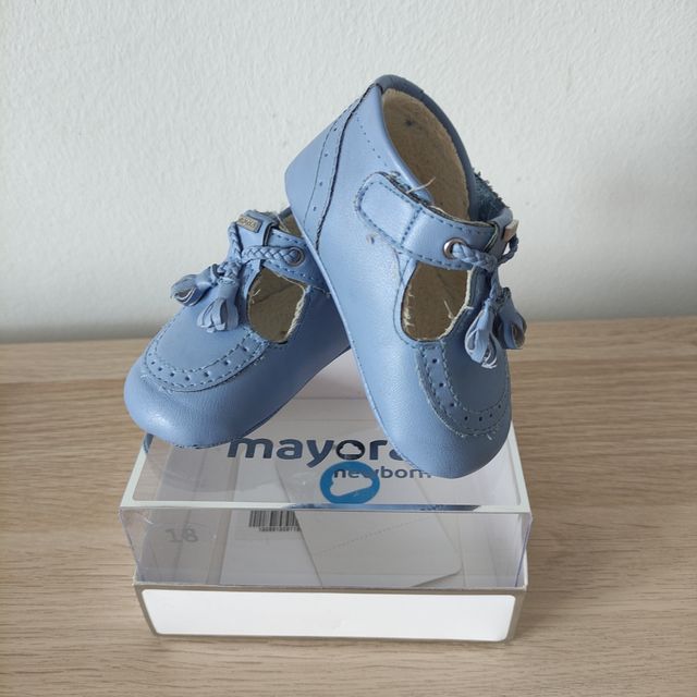 zapatitos de bebe Mayoral celeste