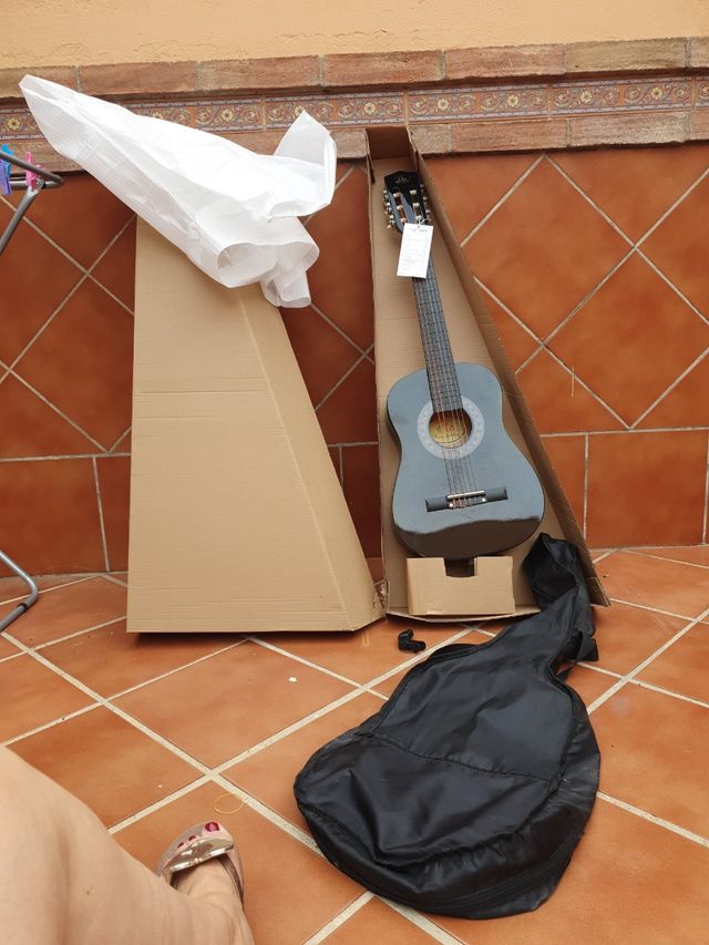 guitarra para niñ@ con funda y afinador