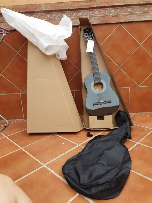 guitarra para niñ@ con funda y afinador