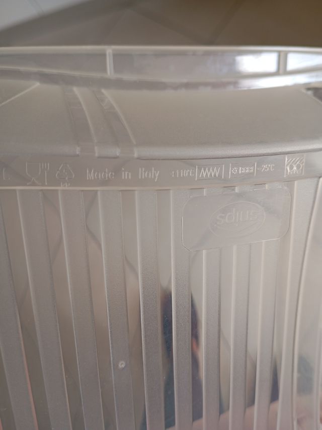 6 Contenitori di plastica con due scomparti