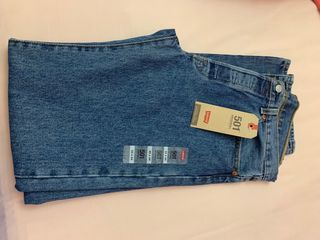 Levis 501 chico talla 32x34 de segunda mano por 50 EUR en San Martín en  WALLAPOP