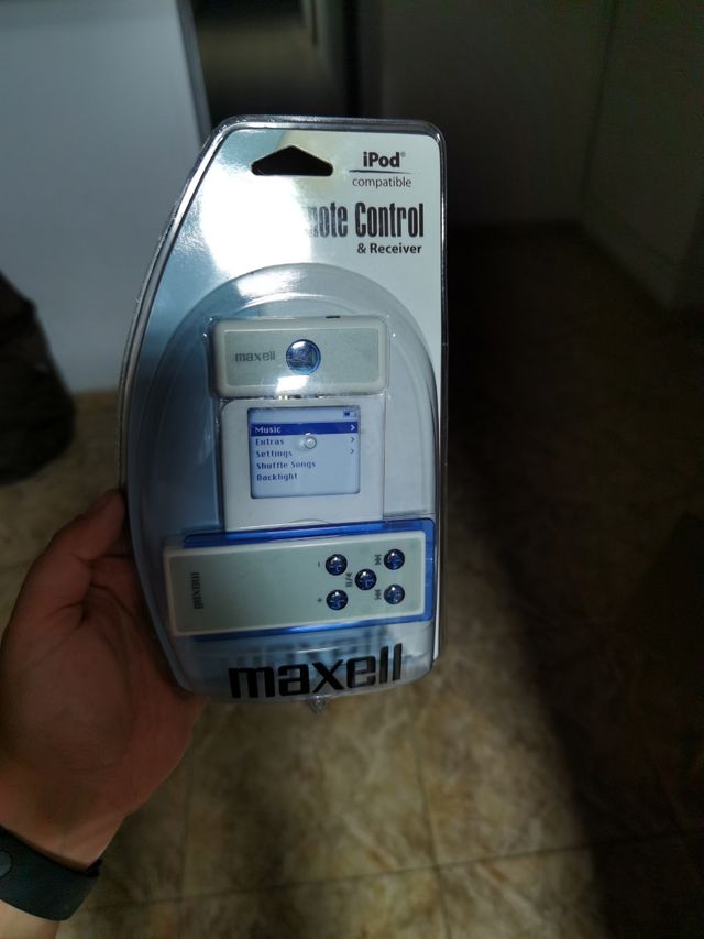 Controlo remoto para iPod e iPod mini.