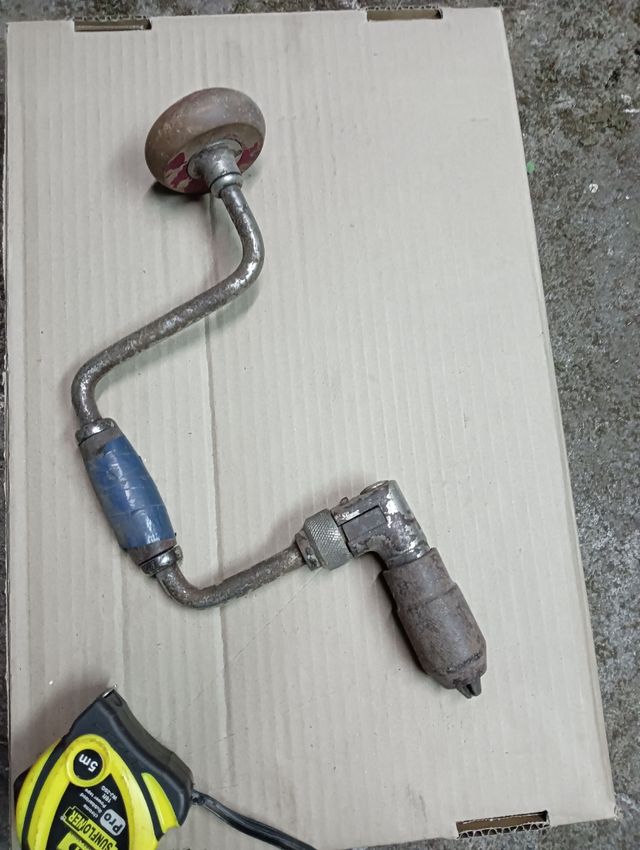 1/2. Utensili da falegnameria antichi.