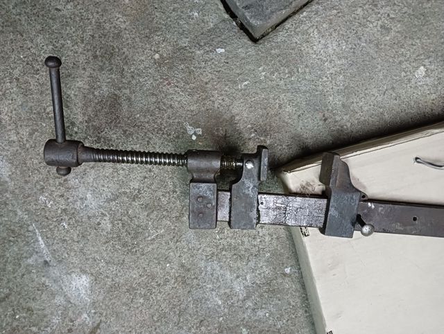 2/2. Utensili e sculture in legno.