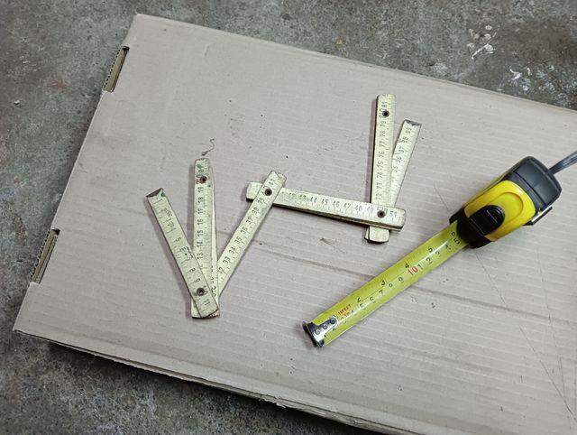 2/2. Utensili e sculture in legno.