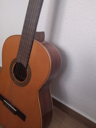 Guitarra española de segunda mano en WALLAPOP
