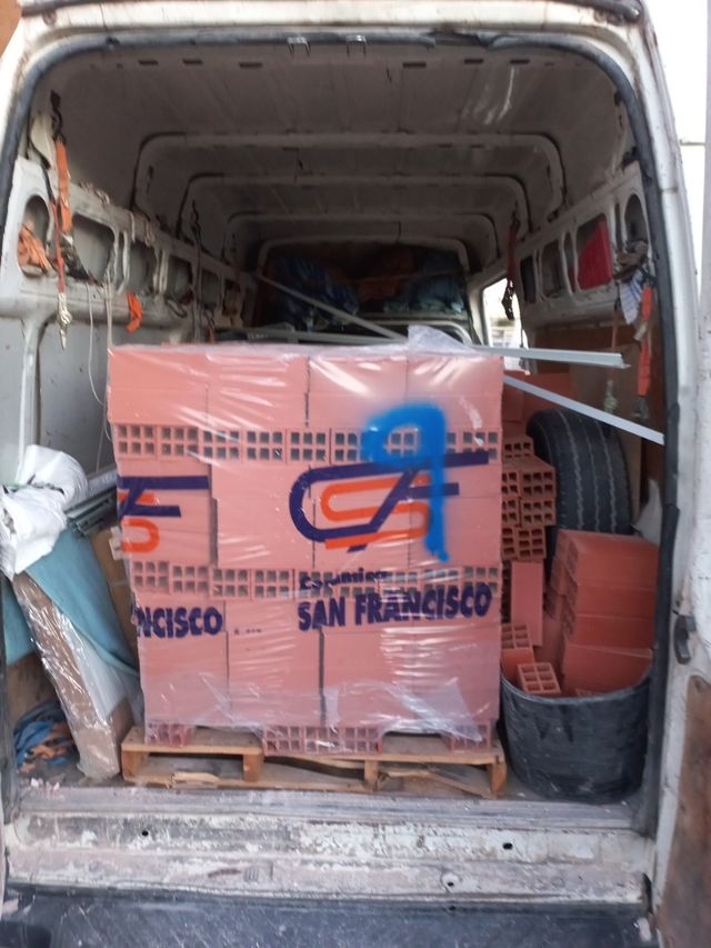 Transporte de material de construcción etc etc