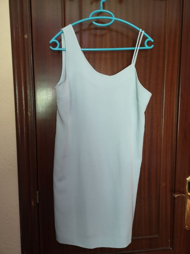 Vestido a estrenar confeccionado a mano