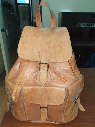 Mochila de cuero de segunda mano en Madrid en WALLAPOP