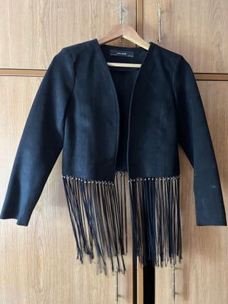 Carmen Gimeno tiene la cazadora vaquera más viral de Zara que te quita 10  años de encima
