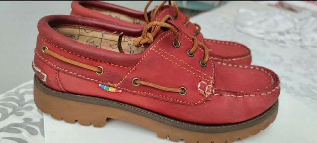 Nauticos " Pablo"  clásicos de piel rojos