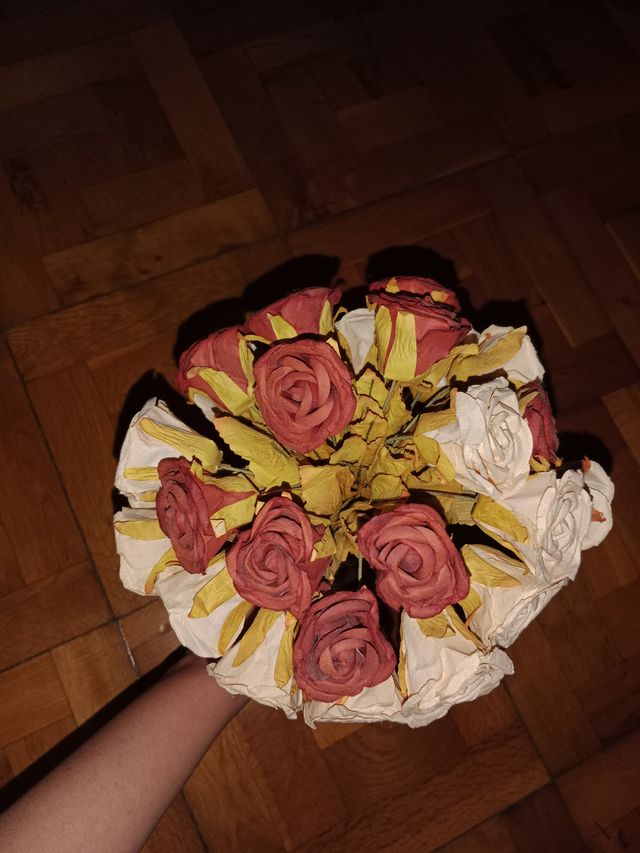 Ramo de flores de papel