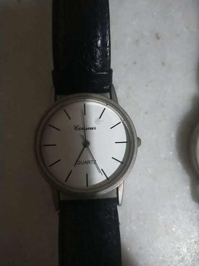 Dos relojes Quartz 