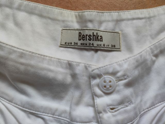 shorts blancos de Bershka
