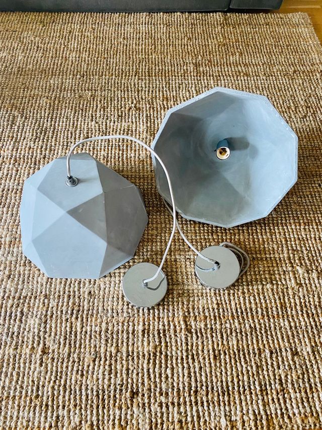 2 lámparas de techo de cemento fino 