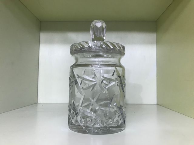 Bombonera de cristal tallada