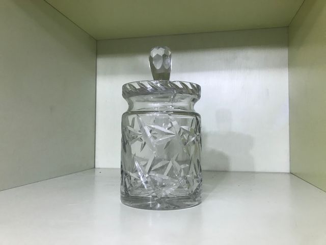 Bombonera de cristal tallada