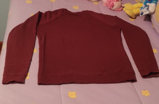 Sudadera Granate con letras en beige