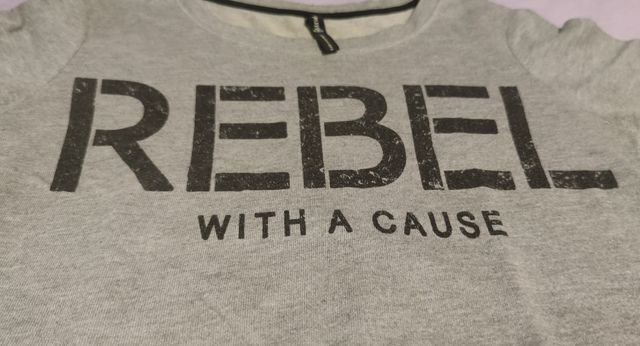 Sudadera crop tops Rebel