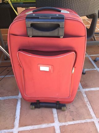 Maleta de viaje Valisa de segunda mano por 20 EUR en Málaga en WALLAPOP
