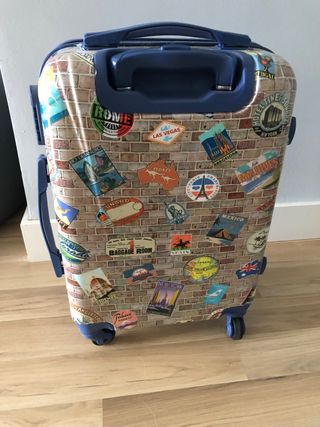 Maleta de viaje cabina Parfois de segunda mano por 35 EUR en Algeciras en  WALLAPOP