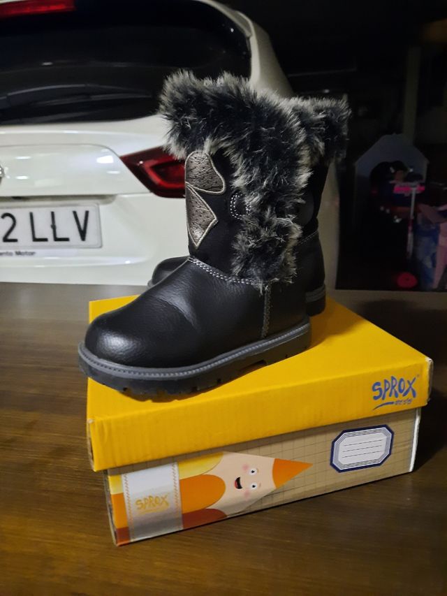 Botas niña n 21 con pelito