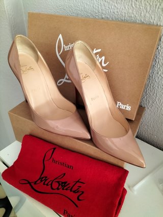 Zapatos Louboutin de segunda mano en WALLAPOP