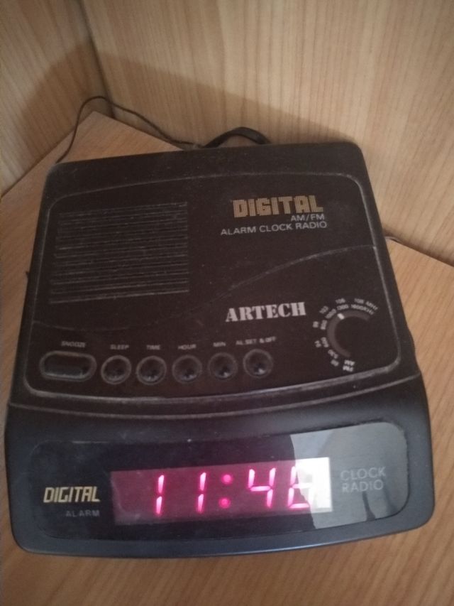 Radio-Reloj-Despertador
