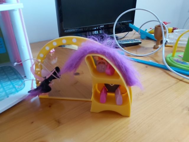 Edificio y Boutique Barriguitas.