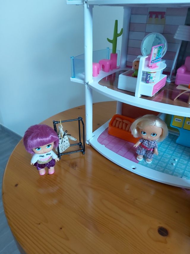 Edificio y Boutique Barriguitas.