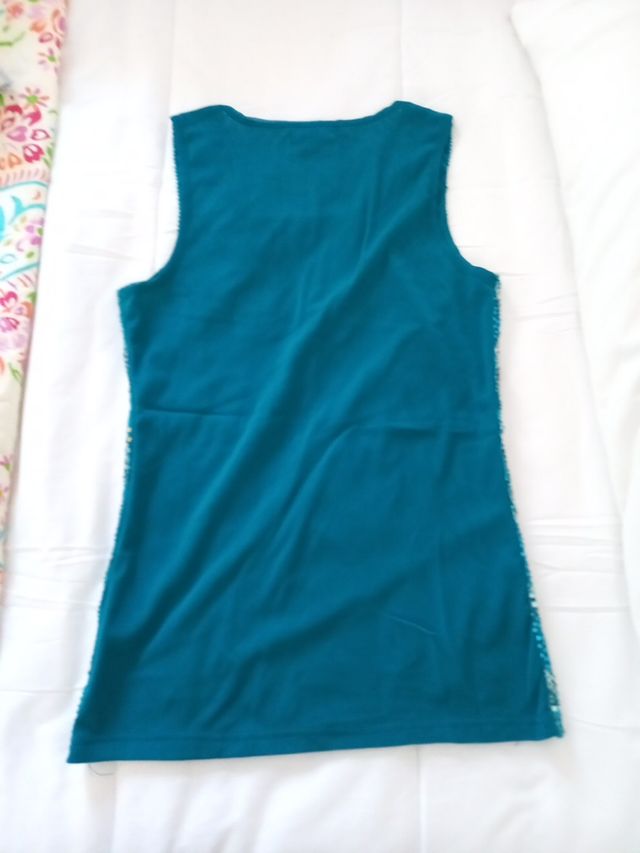 Bonita camiseta de lentejuelas