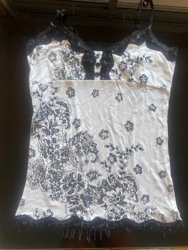 Camiseta sexy escotada