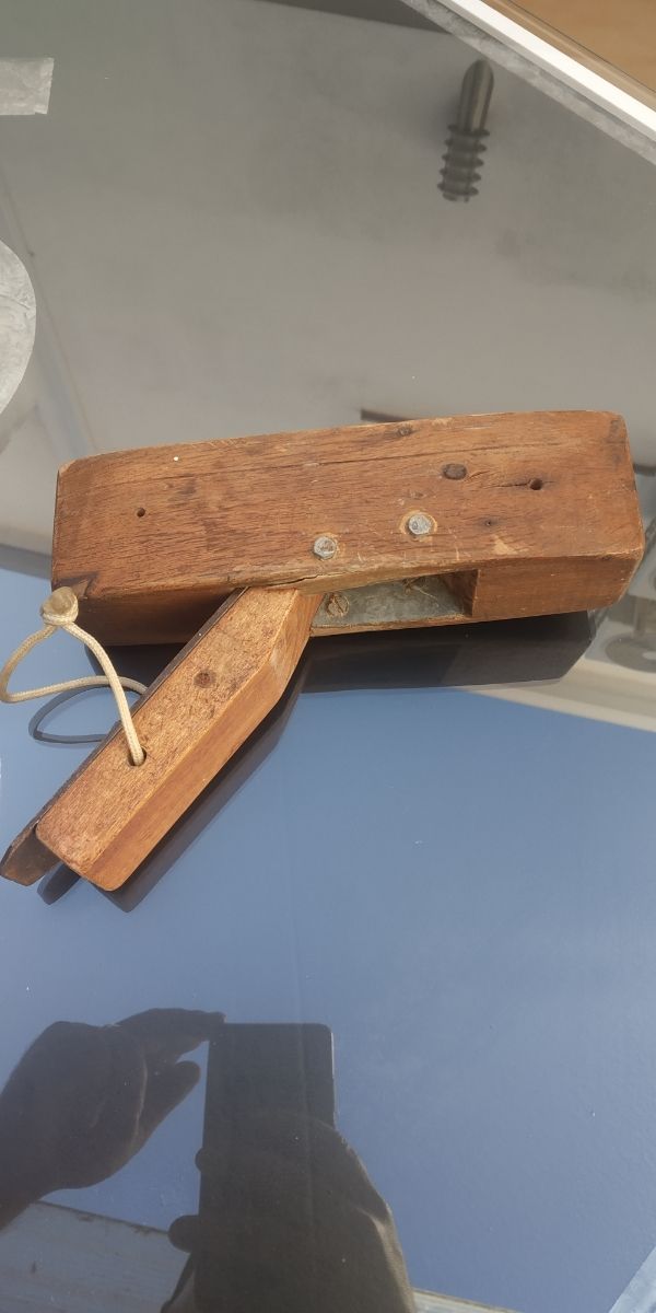 cepillo o guillamen carpintero