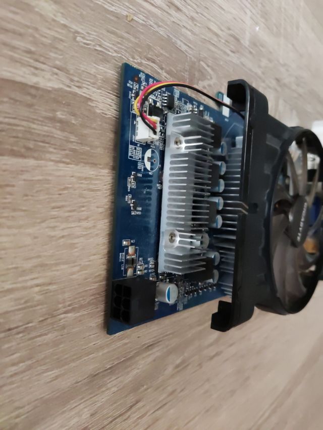 Gráfica GeForce Gtx 550 TI