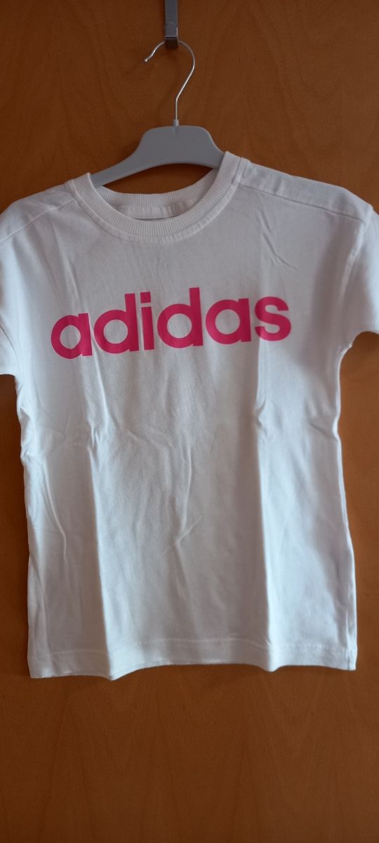 camiseta Adidas talla 7-8, nueva