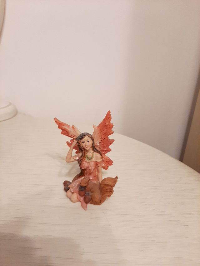 Fatina con scoiattolo