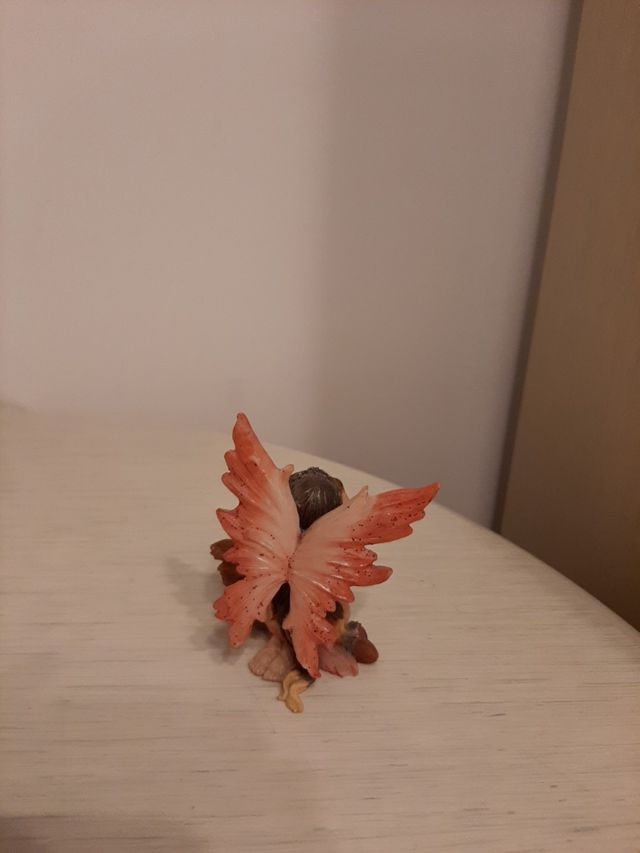 Fatina con scoiattolo