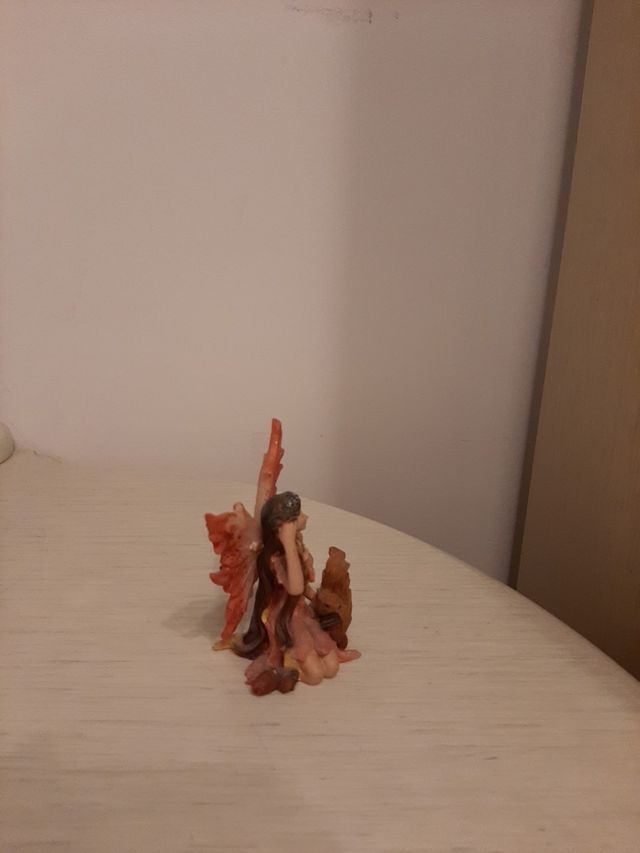 Fatina con scoiattolo